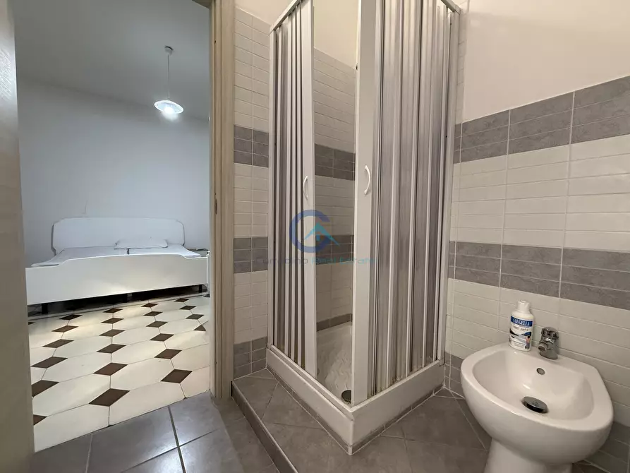 Immagine 13 di Pentalocale in vendita  in Via Corace 46 a Catanzaro