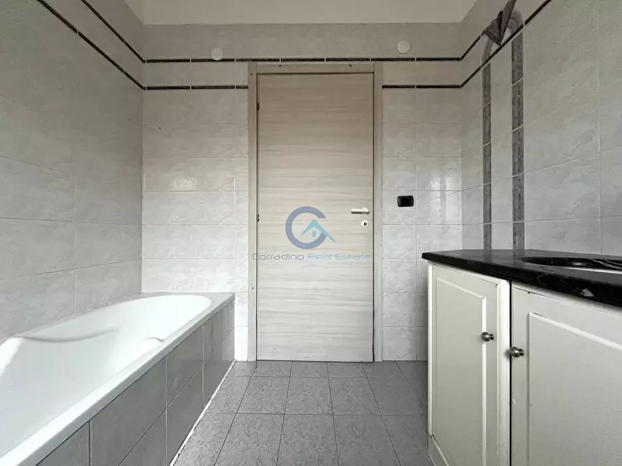 Immagine 17 di Quadrilocale in vendita  in Viale dei Feaci 2711 a Squillace