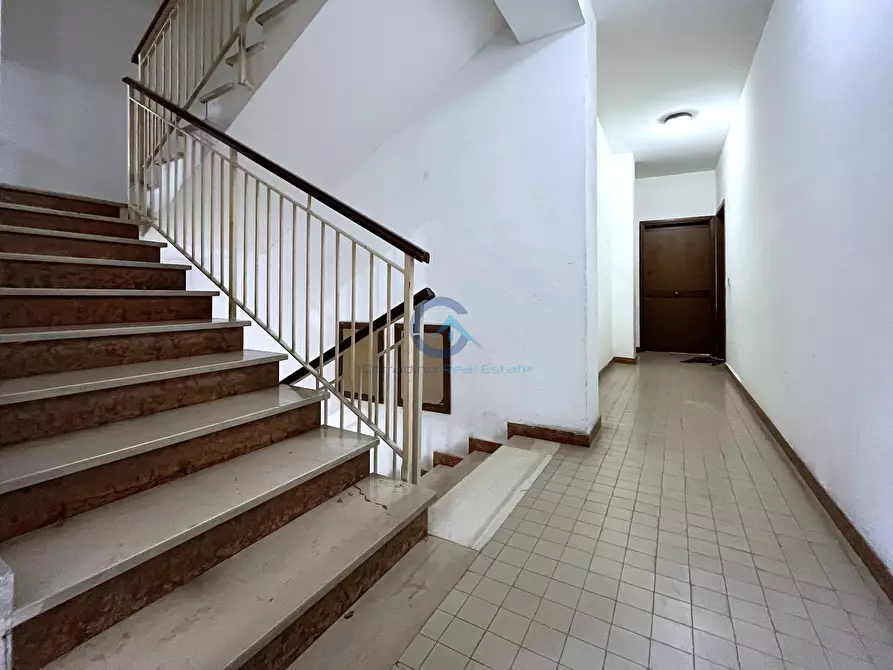 Immagine 14 di Trilocale in vendita  in Viale Crotone 6 a Catanzaro