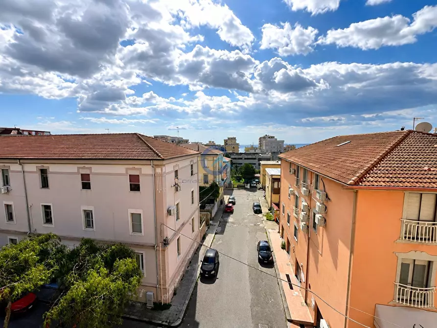 Immagine 17 di Quadrilocale in vendita  in Viale Crotone 66 a Catanzaro