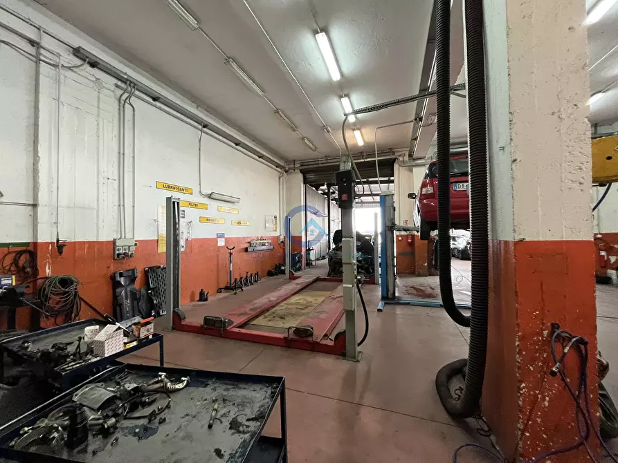 Immagine 3 di Laboratorio in affitto  in Strada Statale 106 Jonica 7 a Catanzaro