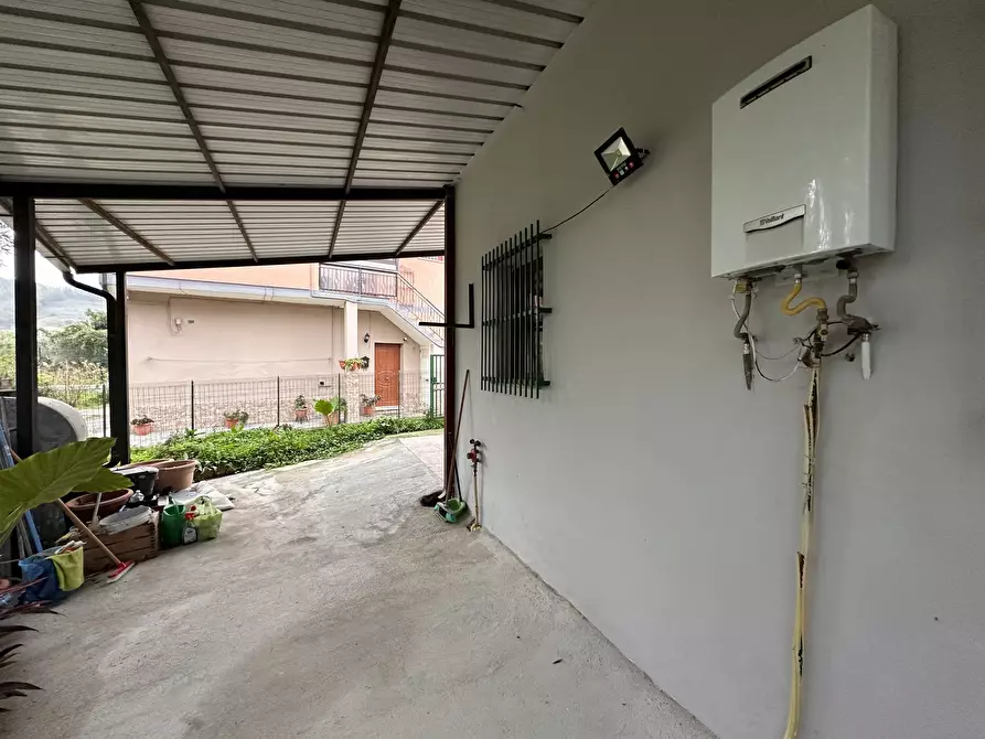 Immagine 11 di Casa indipendente in vendita  a Catanzaro