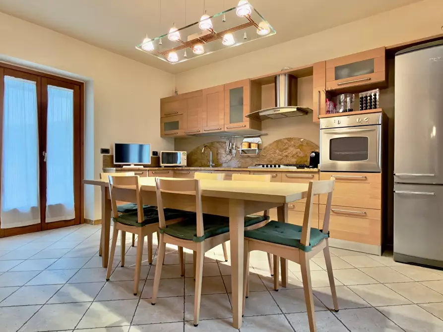 Immagine 4 di Porzione di casa in vendita  in Via Roma a Bovezzo