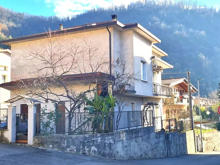 Immagine 1 di Casa indipendente in vendita  in Via Monte Grappa 16 a Sarezzo