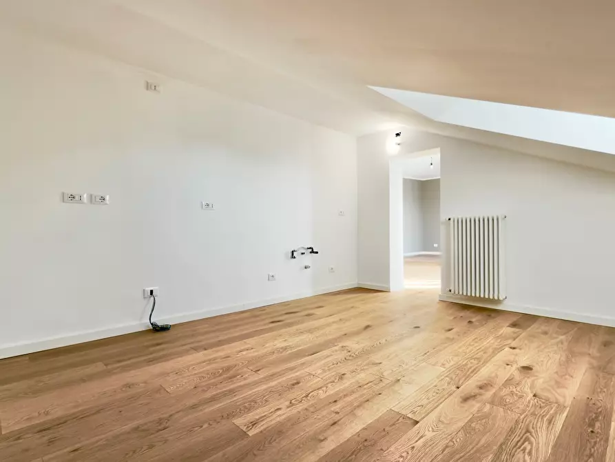 Immagine 7 di Quadrilocale in vendita  in Via Rossetti a Brescia