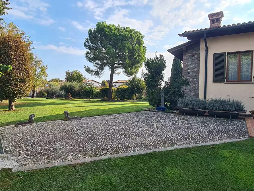 Immagine 4 di Casa indipendente in vendita  a Leno