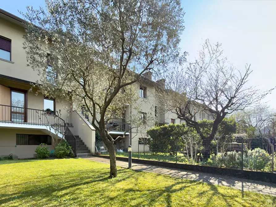 Immagine 2 di Villetta a schiera in vendita  in Via Benvenuto Cellini a Brescia