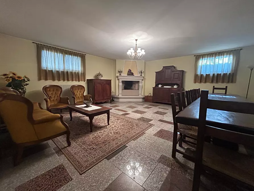 Immagine 27 di Villa in vendita  in via prati 13 a Rezzato