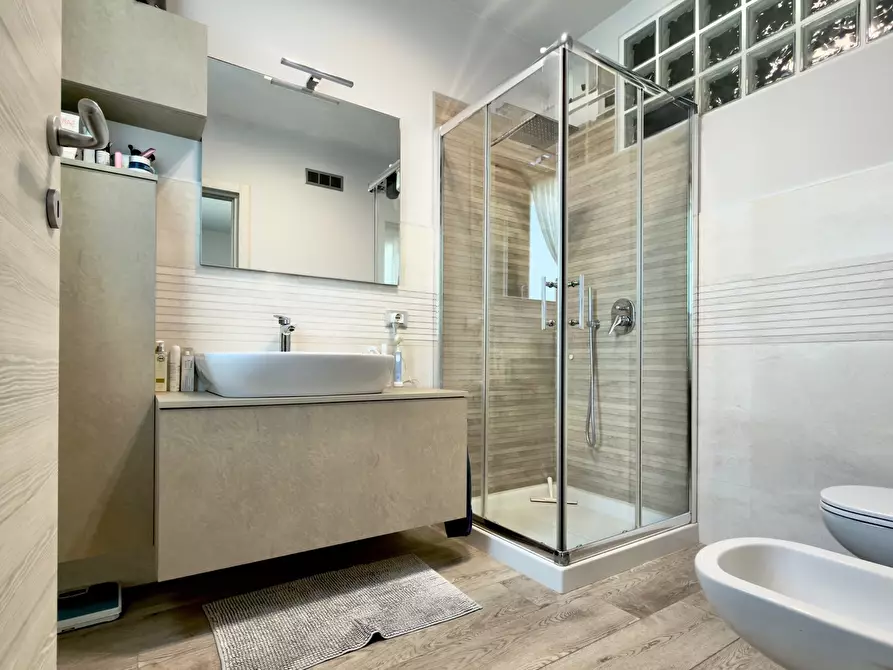 Immagine 11 di Trilocale in vendita  in Via Broli 45 a Rezzato