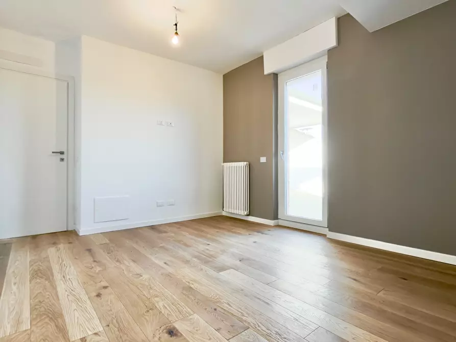 Immagine 9 di Quadrilocale in vendita  in Via Rossetti a Brescia