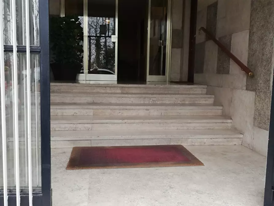Immagine 1 di Bilocale in affitto  in Via Pietro Mascagni 186 a Roma
