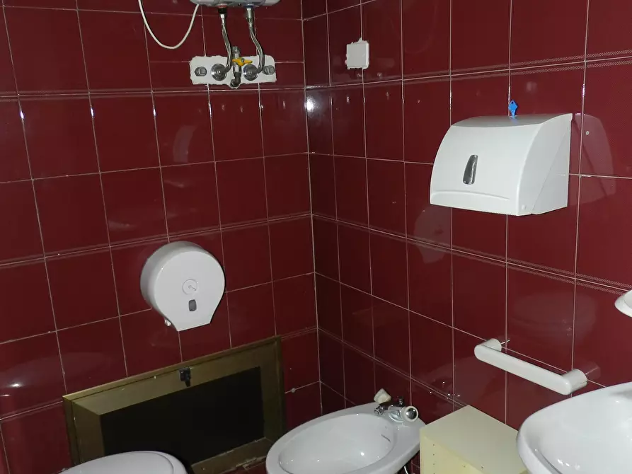 Immagine 9 di Ufficio in affitto  in via degli abeti 29 a Roma