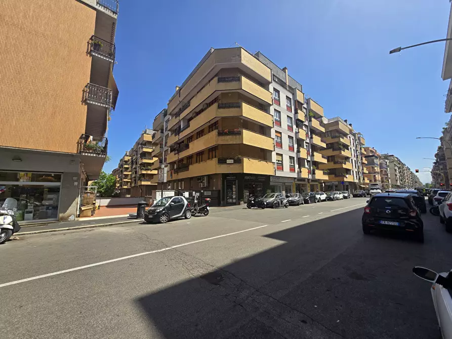 Immagine 1 di Garage in affitto  in Via Conca d'Oro 314 a Roma