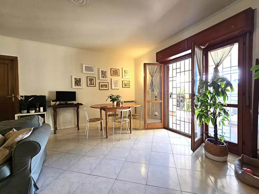 Immagine 5 di Stanza singola in affitto  in Via della Giustiniana 220 a Roma