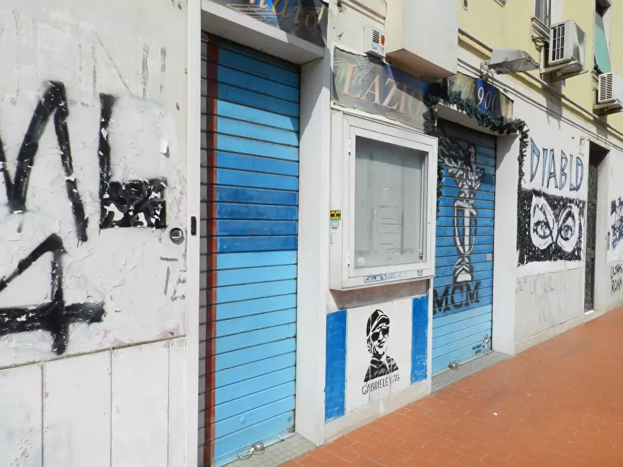 Immagine 3 di Locale commerciale in affitto  in Via Portuense 544 a Roma
