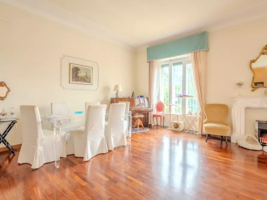 Immagine 9 di Pentalocale in vendita  in Via Nerola 16 a Roma