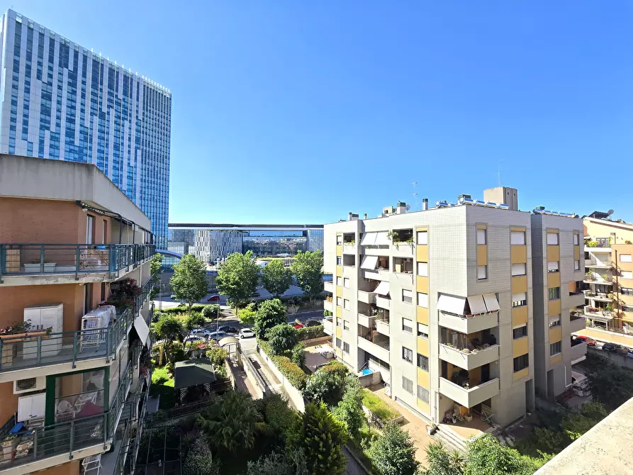 Immagine 33 di Trilocale in affitto  in Viale Avignone 93 a Roma