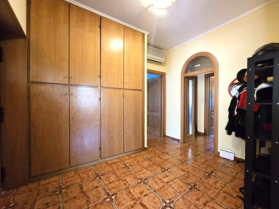 Immagine 12 di Quadrilocale in vendita  in Via Ramiro Fabiani 116 a Roma