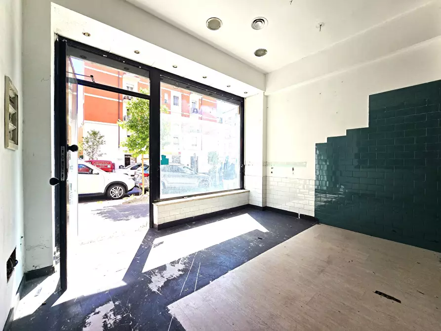 Immagine 4 di Locale commerciale in affitto  in Viale Somalia 47 a Roma