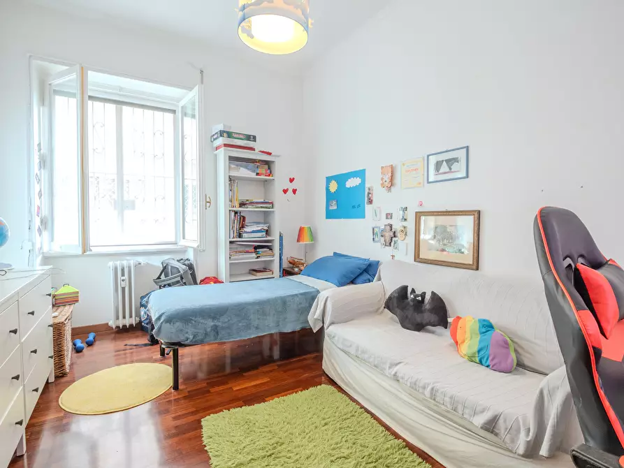 Immagine 18 di Pentalocale in vendita  in Via Nerola 16 a Roma