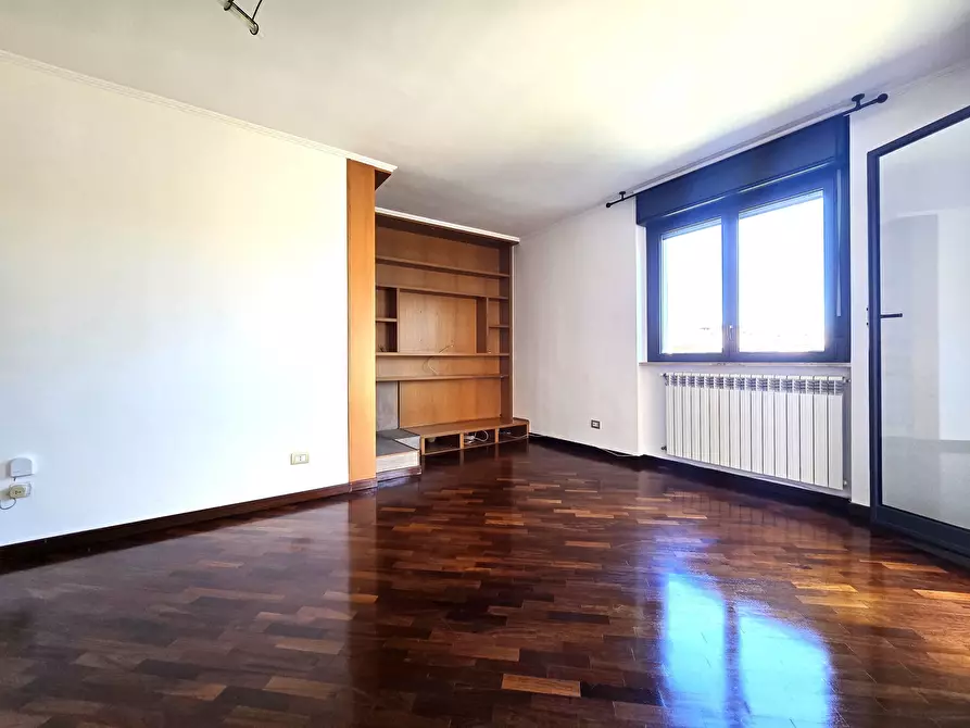 Immagine 8 di Trilocale in affitto  in Viale Avignone 93 a Roma