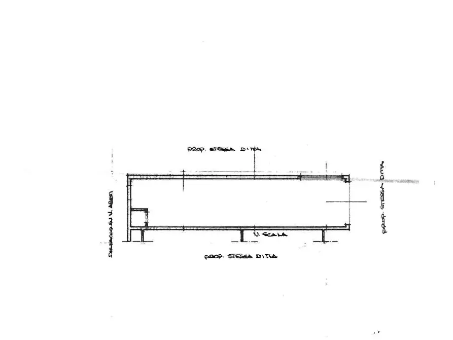 Immagine 2 di Magazzino in affitto  in Via degli Abeti 27 a Roma