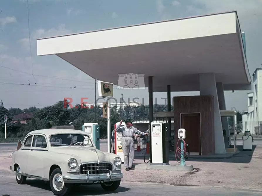 Immagine 1 di Attività commerciale in vendita  in Strada Provinciale ss 16 19 a Bari