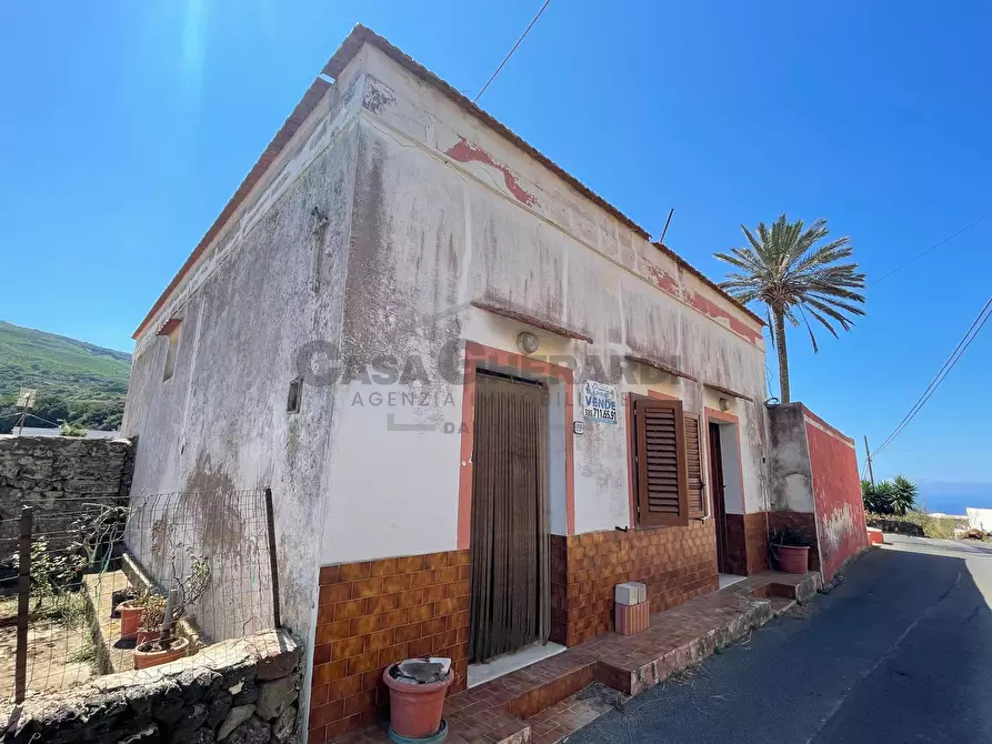 Immagine 19 di Rustico / casale in vendita  in Via Sibà a Pantelleria