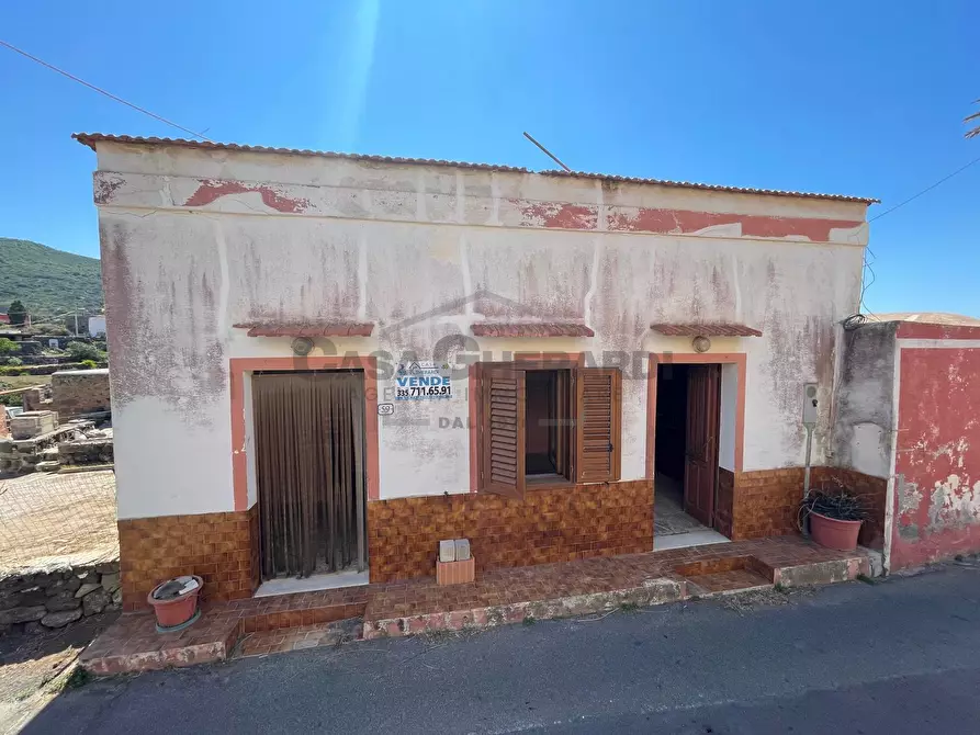 Immagine 1 di Rustico / casale in vendita  in Via Sibà a Pantelleria