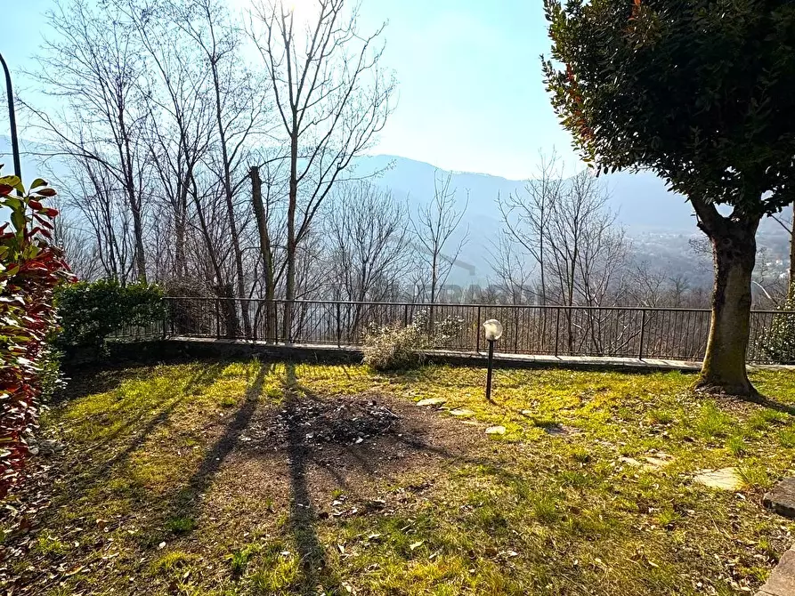 Immagine 22 di Rustico / casale in vendita  in Via Santa Geltrude Comensoli a Rota D'imagna