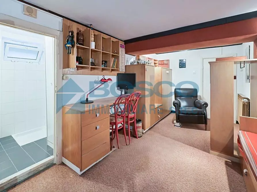 Immagine 17 di Pentalocale in vendita  in Via di Birano a La Spezia