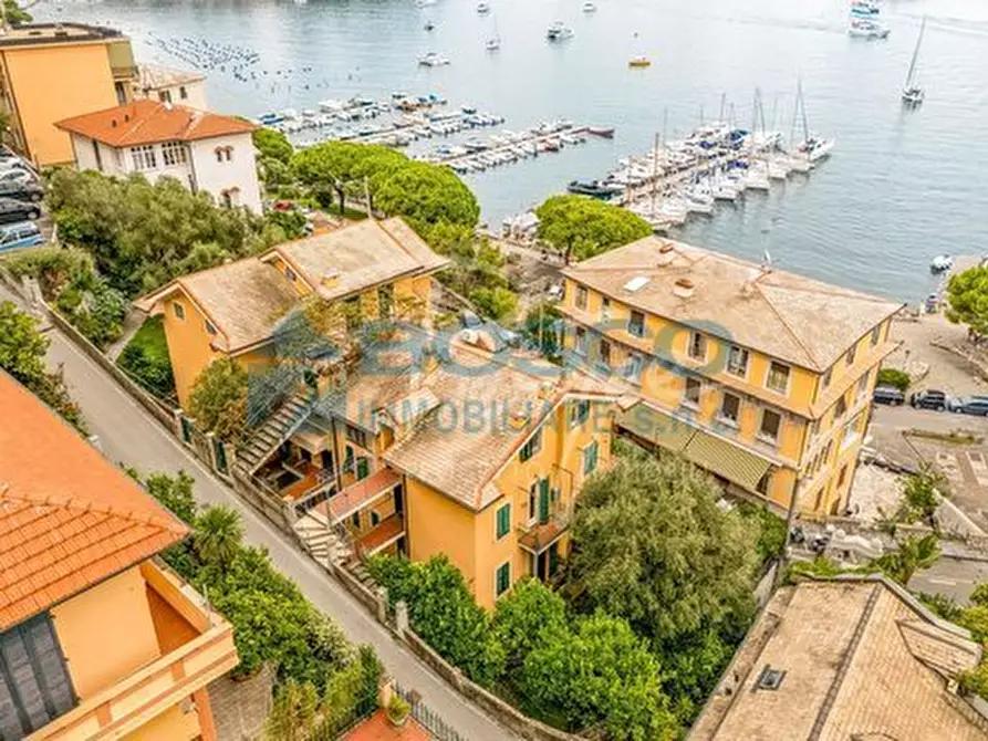 Immagine 25 di Trilocale in vendita  in Viottolo della Martina 5 a Portovenere
