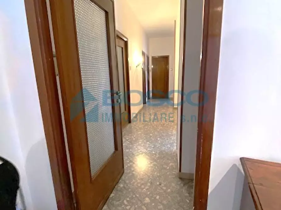 Immagine 12 di Pentalocale in vendita  in via Fiume 186 a La Spezia