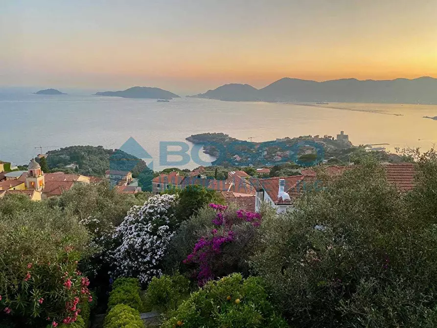 Immagine 3 di Villa in vendita  in La Serra a Lerici