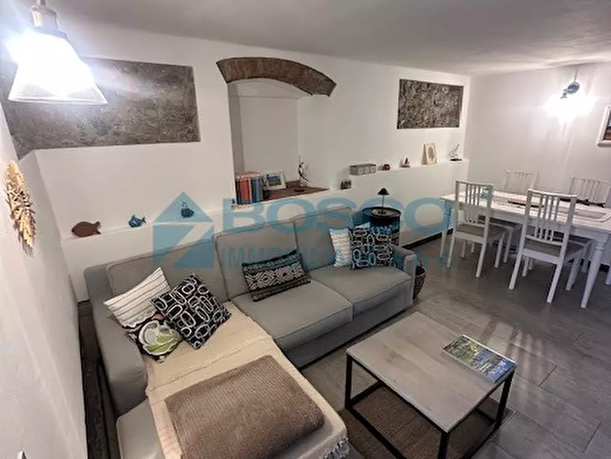 Immagine 18 di Casa bifamiliare in vendita  in Via Canale a Castelnuovo Magra