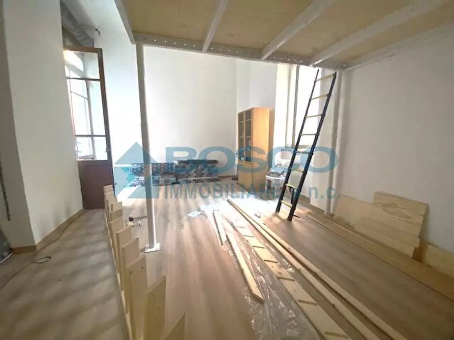 Immagine 4 di Locale commerciale in vendita  in Via della Scorza 16/18 a La Spezia