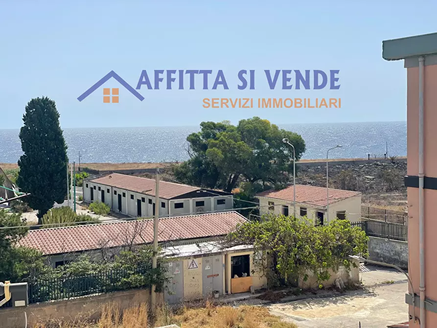 Immagine 10 di Quadrilocale in vendita  in Via Lazio 61 a Siracusa