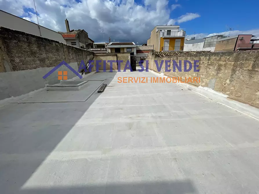 Immagine 5 di Magazzino in vendita  a Floridia