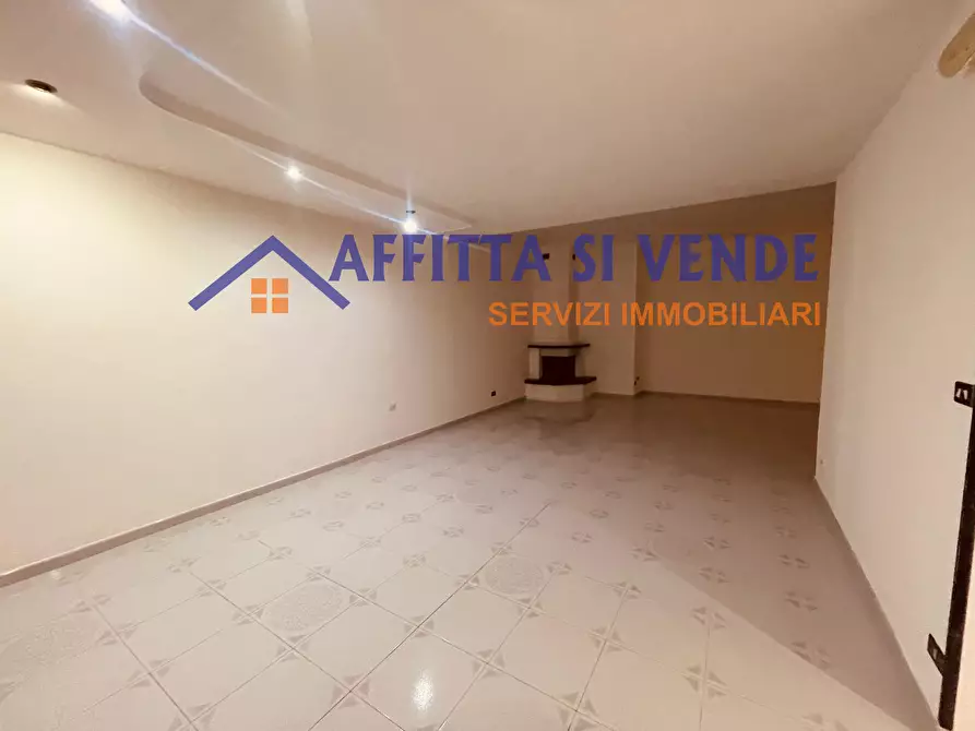 Immagine 14 di Pentalocale in vendita  in Via Napoli 8 a Floridia