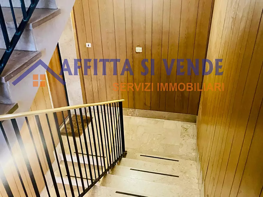 Immagine 24 di Pentalocale in vendita  in Via Peppino Impastato 15 a Siracusa