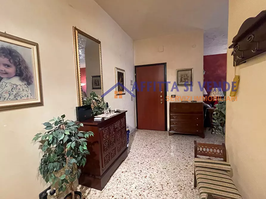Immagine 2 di Pentalocale in vendita  in Via Tisia 124 a Siracusa