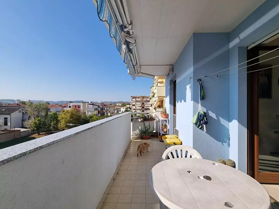 Immagine 13 di Quadrilocale in vendita  a Pescara