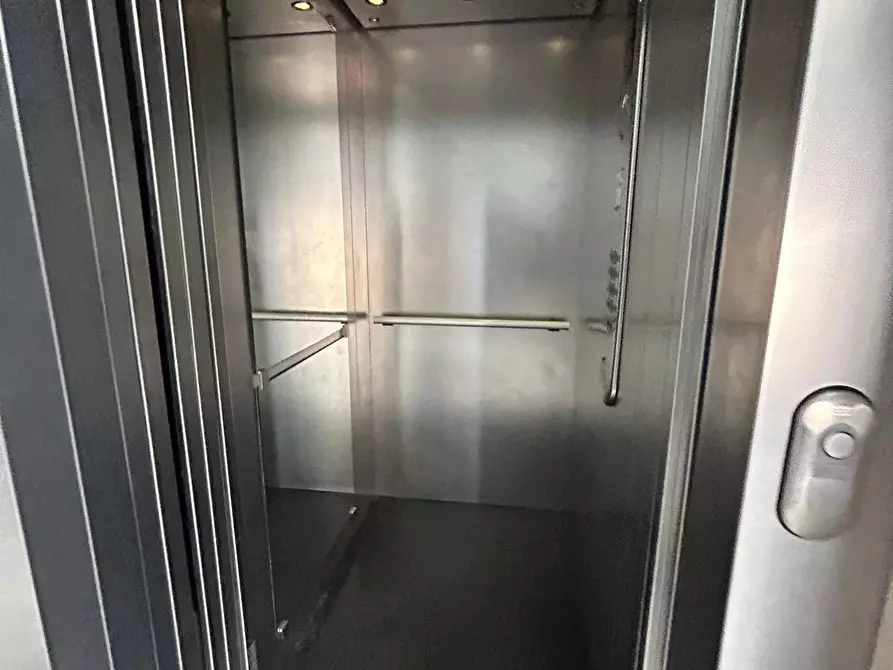 Immagine 8 di Attico in vendita  a Pescara