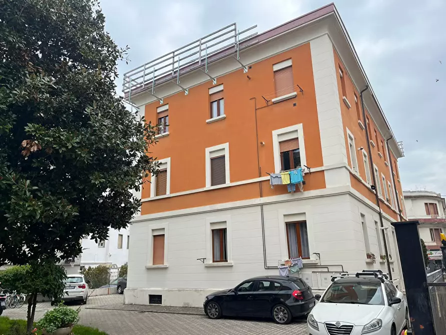 Immagine 2 di Trilocale in vendita  a Pescara