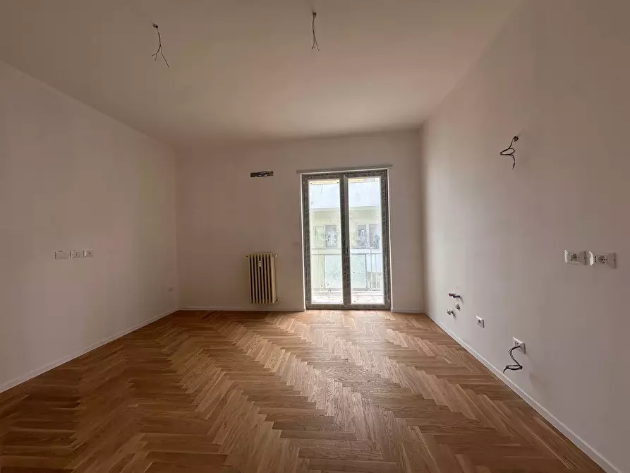 Immagine 8 di Quadrilocale in vendita  in piazza Duca Degli Abruzz a Pescara