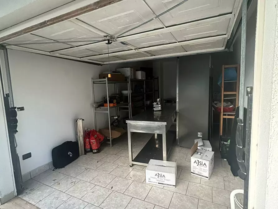 Immagine 19 di Trilocale in affitto  a Pescara