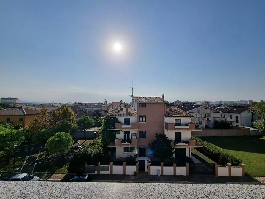 Immagine 10 di Quadrilocale in vendita  a Pescara