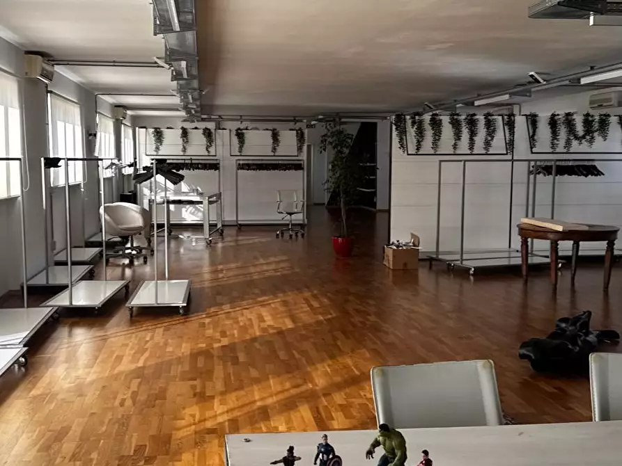 Immagine 9 di Laboratorio in vendita  in via pietro nenni a Pescara