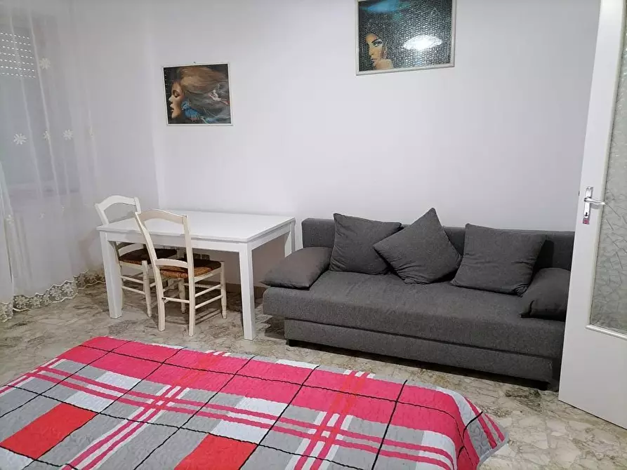 Immagine 7 di Stanza singola in affitto  a Pescara