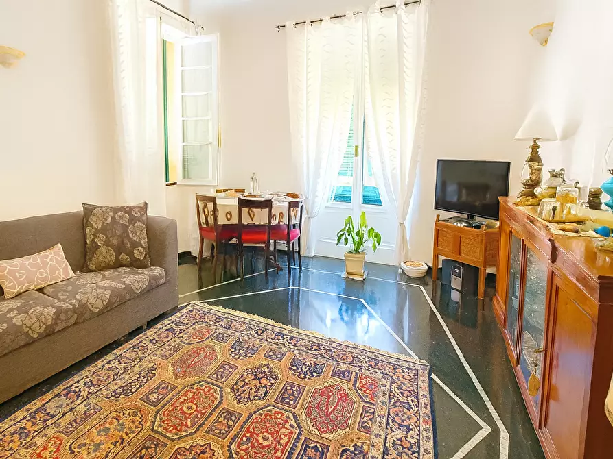 Immagine 10 di Quadrilocale in vendita  a Rapallo